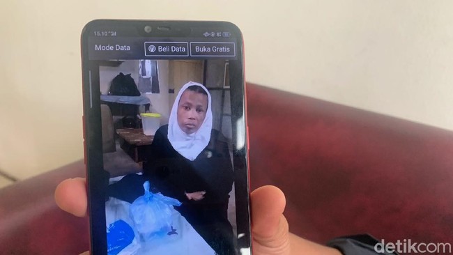 TKW Karawang Diduga Ditelantarkan di Arab Saudi TKW Karawang Diduga Ditelantarkan di Arab Saudi