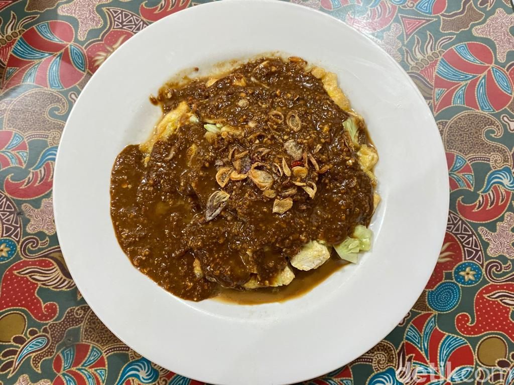 Uenake Rek! Nasi Langgi dan Tahu Telur Diracik Pakai Resep 1956