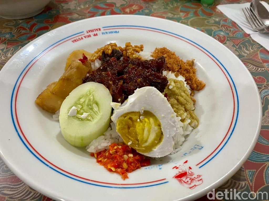 Uenake Rek! Nasi Langgi dan Tahu Telur Diracik Pakai Resep 1956