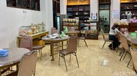 Awalnya nama restorannya tersebut adalah Depot Mana Lagi. Kemudian Rumiyati memutuskan untuk membuka sendiri pada tahun 1974 dengan nama Depot Jawa Timur. Foto: detikfood