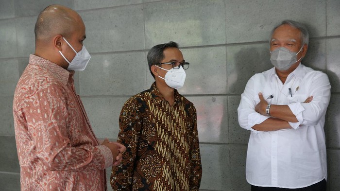 Menteri Pekerjaan Umum dan Perumahan Rakyat (PUPR) Basuki Hadimuljono menyusun proyek pembangunan 38 jembatan Callender Hamilton (CH) di Pulau Jawa.