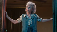 Rita Moreno juga kembali main di produksi West Side Story tahun 2021 ini. Di film tahun 1961, dia memerankan Anita yang membawanya menang Oscar di kategori Best Supporting Actress, di produksi 2021 ini dia main sebagai Valentina. (Foto: dok. 20thcenturystudios.asia.id)