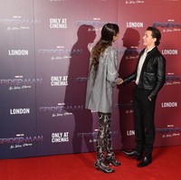 Inilah momen mesra Zendaya dan Tom Holland saat menghadiri photocall film Spiderman: No Way Home di London, Inggris, Minggu (5/12/2021). Foto: Gareth  Cattermole/Getty Images/Gareth Cattermole