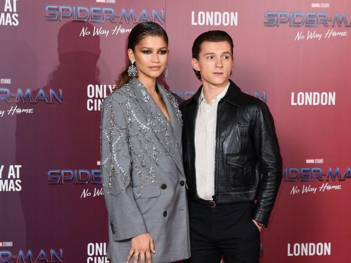 LONDON, ENGLAND - DECEMBER 05: (L-R) Zendaya and Tom Holland attend a photocall for Spiderman: No Way Home at The Old Sessions House on December 05, 2021 in London, England. (Photo by Gareth Cattermole/Getty Images)