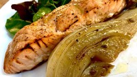 Berbagai menu ia ciptakan dengan kombinasi makanan afrodisiak. Salah satunya krim alpukat yang dipadukan salmon tartar.