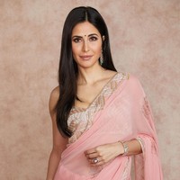 7. Katrina Kaif - US$30 juta (Rp 432 miliaran)Katrina dijuluki aktris Bollywood paling giat karena itu tak heran jika namanya masuk dalam artis India berbayaran termahal di 2021. Wanita 35 tahun itu pun telah membintangi banyak film box office dalam lima tahun belakangan, seperti Zero dan Bharat. Pemilik merek makeup Kay Beauty ini pun dilirik berbagai brand kenamaan seperi Reebok, Tropicana, hingga Oppo sebagai model.Foto: Instagram
