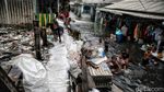 Tanggul Laut yang Bocor di Muara Baru, Jakarta Utara Jadi Arena Bermain
