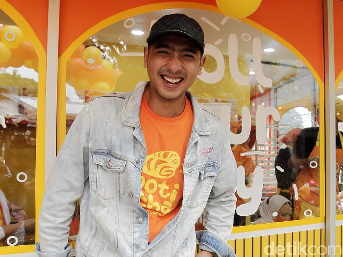 Arya Saloka