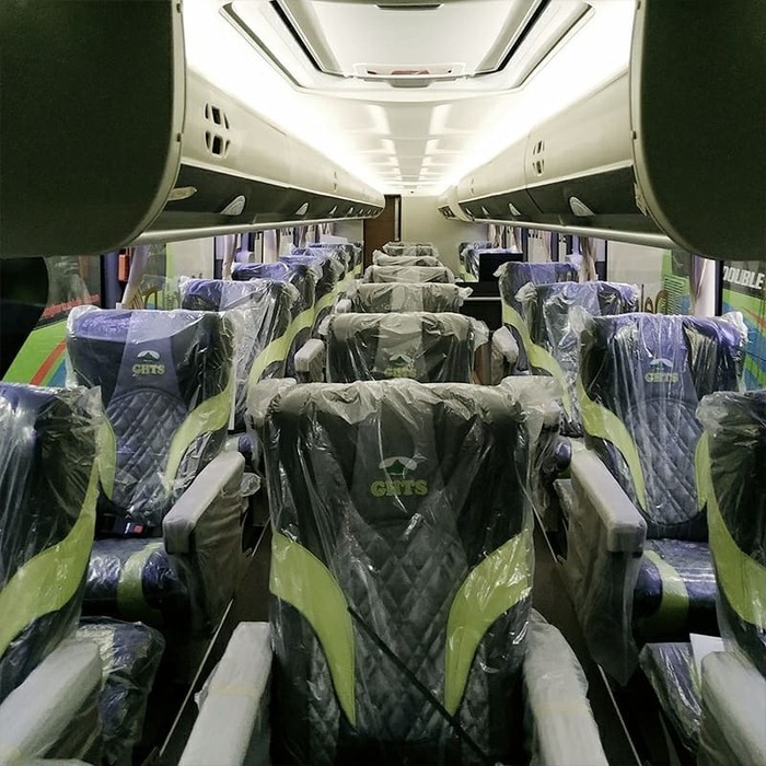Bus double decker PO Gunung Harta