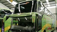 Seperti dilihat detikOto dalam unggahan Instagram @adiputro_official, PO Gunung Harta memiliki armada Jetbus 3+ SDD dan UHD baru. Jumlahnya tidak disebutkan berapa unit, tapi yang pasti keduanya menggunakan sasis Mercedes-Benz OC 500 RF 2542 dan Volvo B11R. Foto: Dok. Adiputro