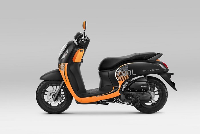 Honda Scoopy Fashion Black