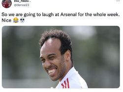 Netizen Tertawakan Arsenal Kembali ke Setting Asal