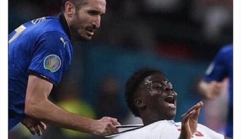 Arsenal tidak dapat masuk ke 4 besar Liga Inggris dan kembali terjerembab. Foto: Twitter