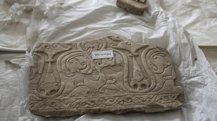 Museum Nasional Afghanistan Museum nasional Afghanistan kembali dibuka untuk umum. Taliban jadi pengunjung paling antusias, padahal sebelumnya pernah ingin menghancurkan koleksi museum. Selasa, (7/12/2021). (AP Photo/Petros Giannakouris)