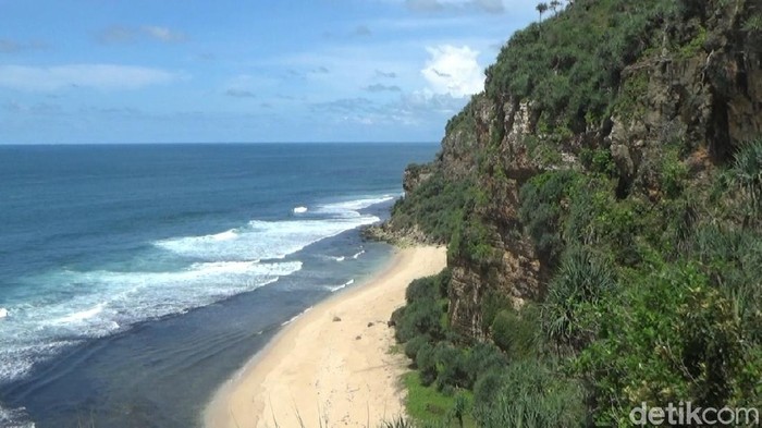Pantai Watunene Gunungkidul