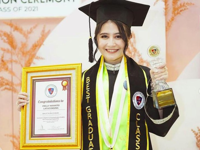 Prilly Latuconsina