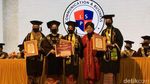 Momen Prilly Latuconsina Jadi Wisudawan Terbaik dan Dapat Beasiswa S2