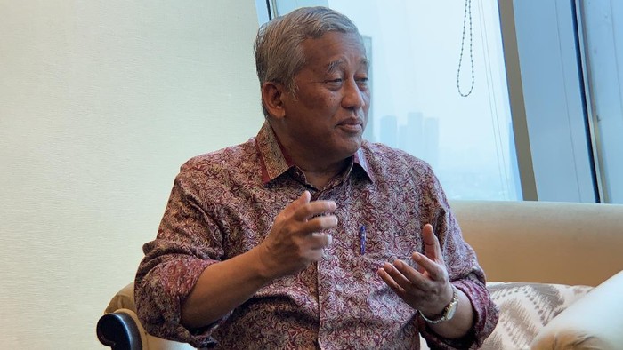 Prof M. Nuh (Ketua Dewan Pers) 
Komisaris Utama Bank Mega Syariah