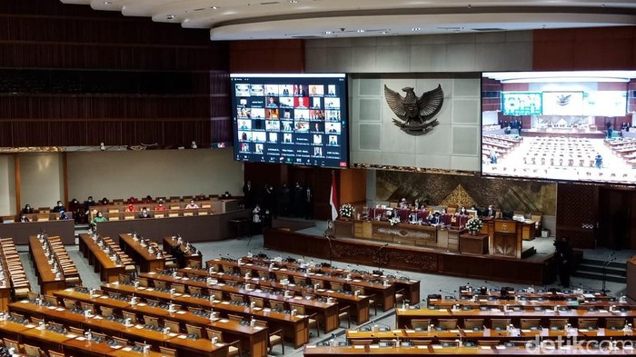 Rapat paripurna DPR penetapan prolegnas 2022 (Eva Safitri/detikcom).