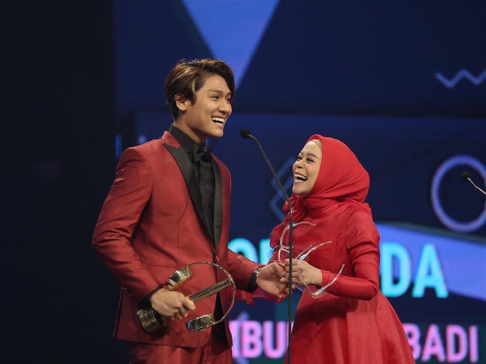 Foto pasangan Rizky Billar dan Lesti Kejora. Foto: dok. Indonesian Music Awards 2021