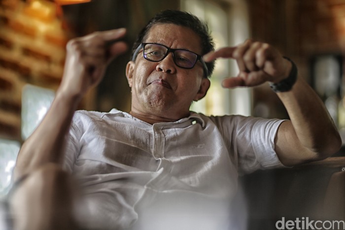 Rocky Gerung Hot Questions