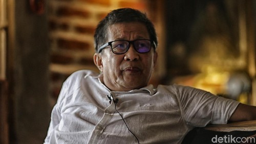 Rocky Gerung Hot Questions