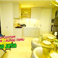 Masing-masing anggota keluarga tinggal di unit apartemen berbeda. Belinda Tanoko memilih sebuah kondominium dengan desain interior bergaya chic dan modern yang didominasi nuansa putih. Untuk desain interior saja, Belinda menghabiskan Rp 750 juta. (Foto: YouTube/Trans7 Official)