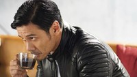 Baru saja pulih dan melalui masa kritisnya setelah mengidap sepsis. Chicco Jerikho kembali tampil fit dan bugar lewat akun Instagramnya sehari-hari. Foto: Instagram Chicco Jerikho