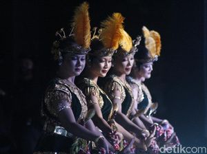 Langka! Tarian Bedhaya Sapta Dipentaskan di Bandung