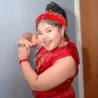 Selain ‘Bolo-Bolo’, wanita kelahiran Jakarta, 28 tahun lalu ini juga menelurkan lagu hits berjuudl ‘Goyang Tina Toon’.  Foto: Instagram/@tinatoon101