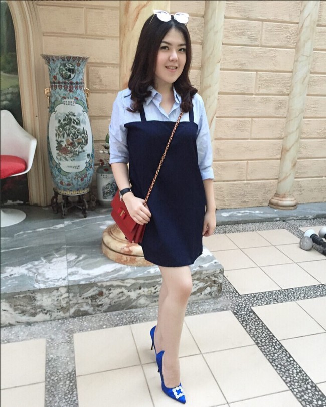 Pada 2019, wanita bernama lengkap Agustina Hermanto ini terpilih menjadi anggota DPRD DKI Jakarta dari fraksi PDI Perjuangan. Foto: Instagram/@tinatoon101