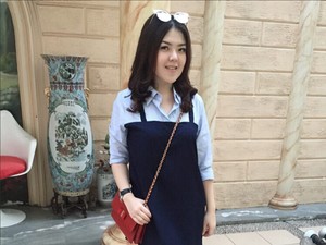 Omicron Naik, Tina Toon Rayakan Imlek di Rumah Saja
