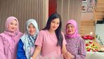 Muach! Ciuman Manis Christian Sugiono untuk Titi Kamal
