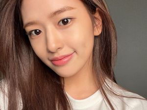 Masih di Bawah Umur, Gaya Yujin IVE Pakai Baju Mirip Bra Jadi Sorotan