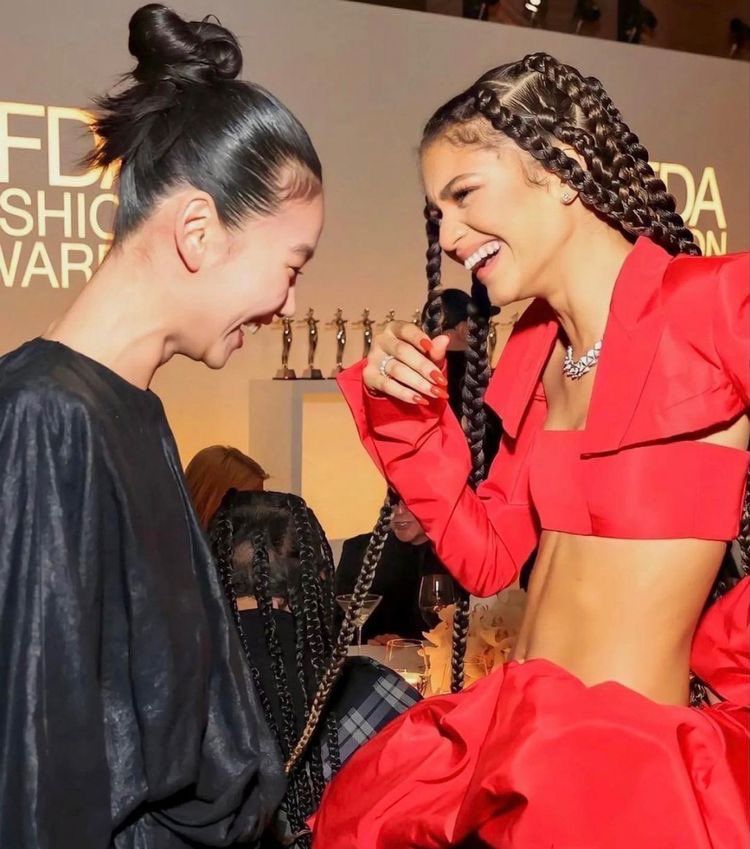 Zendaya dan Jung Ho Yeon