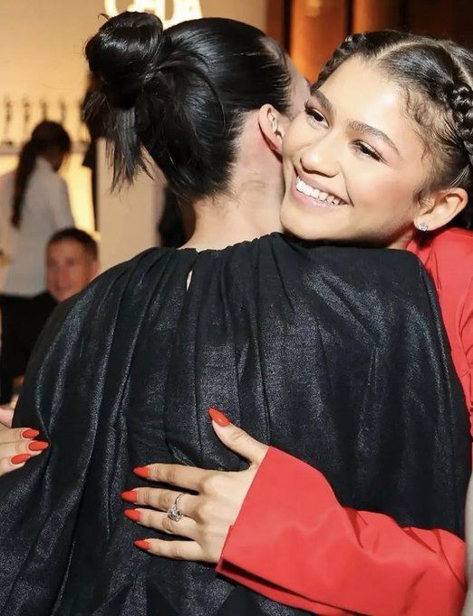 Zendaya dan Jung Ho Yeon