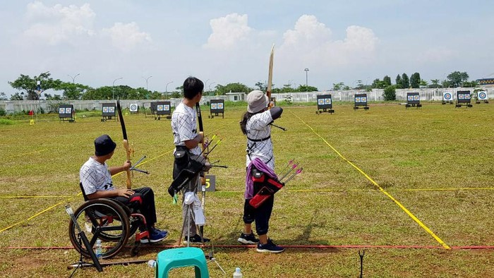 Dalam rangkaian syukuran HUT Ke-72 Polda Metro Jaya, Polres Tangsel memberikan penghargaan pada personel berprestasi di wilayah hukum Polres Tangerang Selatan.