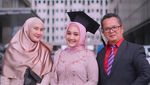 Selamat! 7 Potret Manis Fatin Akhirnya Wisuda