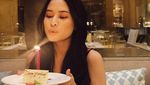 Hanggini Ternyata Doyan Makan Lontong hingga Es Krim