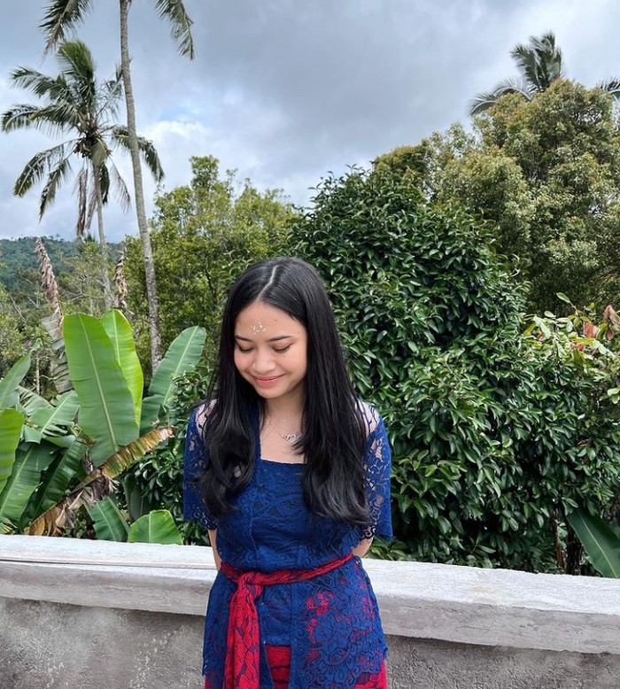 Galeri Hanggini Hanggini dan Junior Roberts Putus