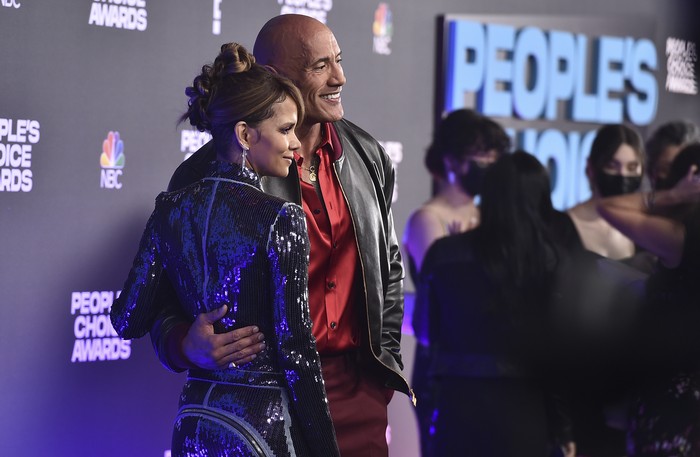 Best Dressed di Academy Awards ke-93 Celebrities arrives at the Oscars on Sunday, April 25, 2021, at Union Station in Los Angeles. (AP Photo/Chris Pizzello, Pool)