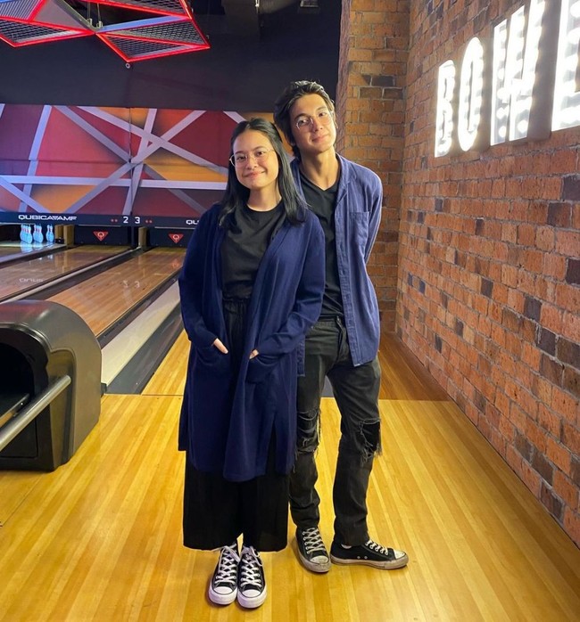 Sifat toxic-ku selalu berharap kesetiaan dari seseorang yang bahkan tidak bisa memberikanku kejujuran, tulis Hanggini yang juga akrab disapa Jeha di akun Twitternya pada 23 November lalu. Tak hanya sekali, Hanggini tampak beberapa kali membuat cuitan terkait perselingkuhan. Foto: Instagram/juniorrobertss