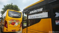 Bus baru ini juga dibekali fasilitas AC plasmacluster, WiFi, detektor suhu, hingga guiding block.