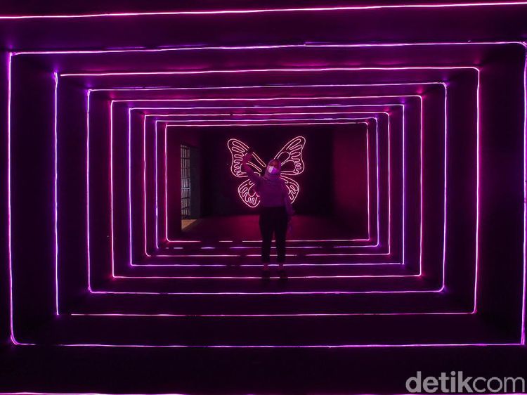 Jeprat-jepret Asik di Popart Jakarta