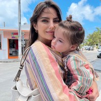 Tak heran jika pria-pria yang mendekatinya juga datang dari dunia balap. Sebelum bersama Verstappen, ia diketahui pernah berpacaran dengan pembalap Rusia Danii Kvyat selama tiga tahun. Mereka memiliki satu anak perempuan. Foto: Instagram @kellypiquet