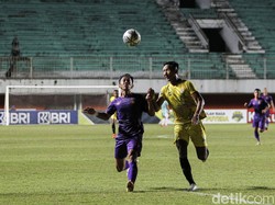 Memasuki babak kedua, Barito Putera melancarkan serangan untuk membalas ketinggalan.