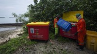 Titik cerah atas permasalahan tersebut mulai muncul. Pada awal 2020 Pemerintah Provinsi DKI Jakarta mulai mengoperasikan Kapal Motor (KM) Samtama yang berfungsi mengangkut sampah dari Pulau Sabira ke tempat pembuangan akhir (TPA) di dataran Pulau Jawa.