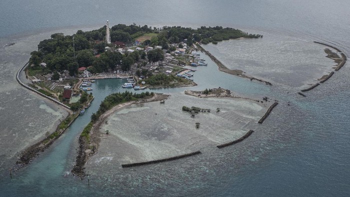 Pulau Sabira Menolak Punah dengan Kelola Sampah Seperti daerah-daerah lainnya di Indonesia, sampah juga menjadi permasalahan yang dihadapi masyarakat di Pulau Sabira, Kepulauan Seribu, Provinsi DKI Jakarta.