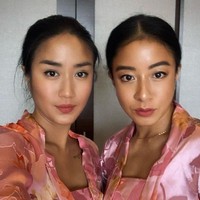 Beberapa waktu lalu Renatta juga terlihat anggun mengenakan kebaya saat menjadi bridesmaid di acara lamaran Vidi Aldiano dan Sheila Dara. Dengan pulasan makeup natural membuat kecantikan chef Renatta semakin terpancar. Foto: Instagram