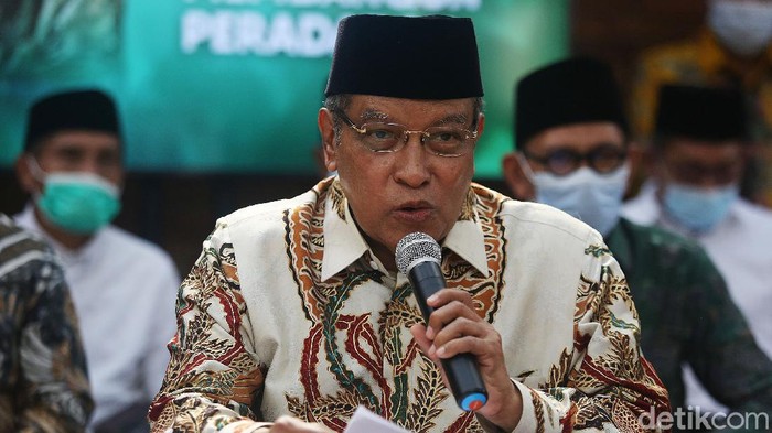 Ketua Umum Pengurus Besar Nahdlatul Ulama (PBNU) petahana, Said Aqil Siraj mengumumkan kesediaannya untuk maju sebagai calon Ketum PBNU periode 2021-2026 di Muktamar ke-34 NU, Lampung.